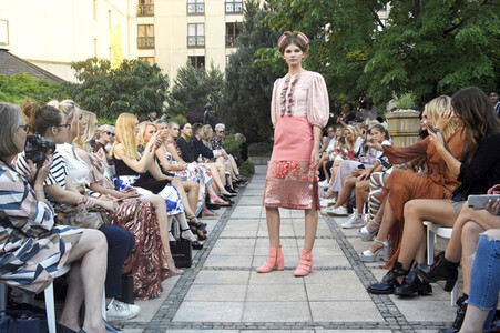 Marcel Ostertag Fashion Show auf der Berlin Fashion Week Spring/Summer 2019