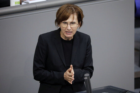 233. Sitzung des Deutschen Bundestages in Berlin