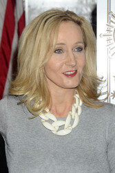 J.K. Rowling beleuchtet das Empire State Building, New York