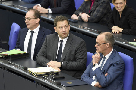 64. Sitzung des Deutschen Bundestages in Berlin