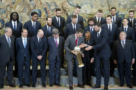 König Felipe empfängt das Real Madrid Basket Team in Madrid
