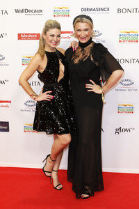 Goldene Bild der Frau 2025 in Hamburg