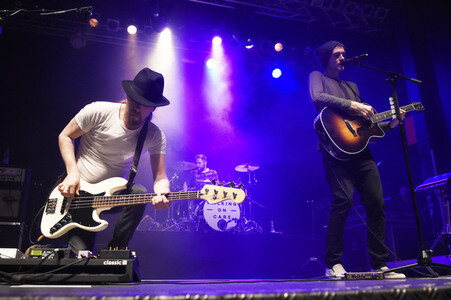 Konzert von Walking on Cars in Hannover