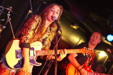 Konzert von Nina Attal in Berlin