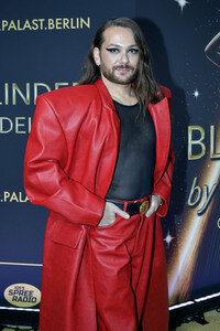 Weltpremiere der 'Blinded by Delight' Grand Show 2025 in Berlin