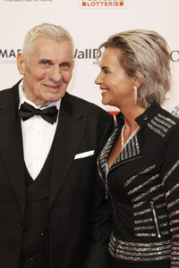 Goldene Bild der Frau 2025 in Hamburg