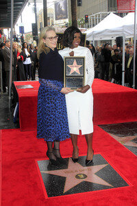 Viola Davis erhält einen Stern auf dem Hollywood Walk of Fame in Los Angeles