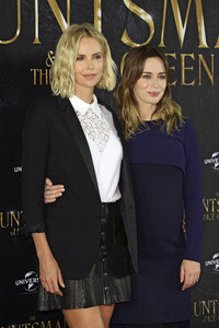 Photocall zu 'The Huntsman & the Ice Queen' in Hamburg
