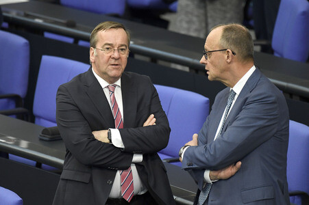 64. Sitzung des Deutschen Bundestages in Berlin