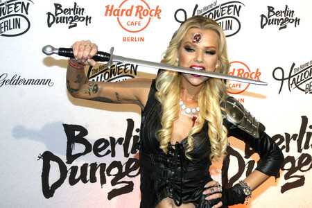 Halloween Party by Natascha Ochsenknecht im Berlin Dungeon