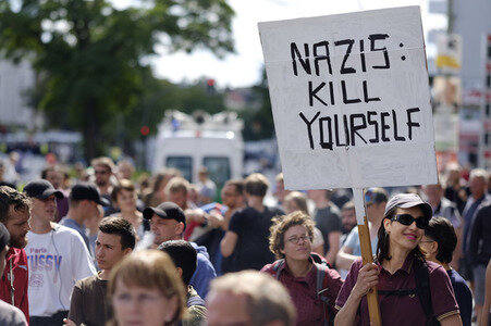 Protest gegen Nazi-Aufmarsch in Berlin