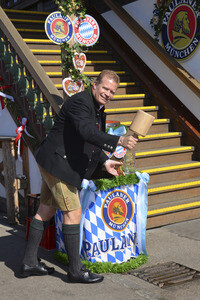 FC Bayern Wiesn-Treff beim Oktoberfest in München