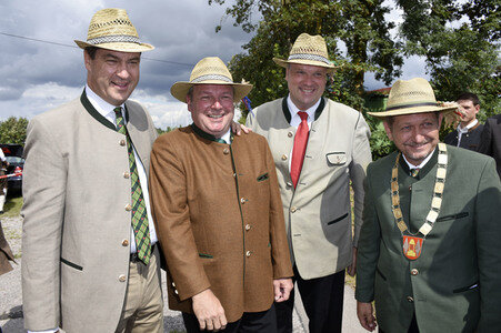 Volksfest 'Keferloher Montag' in Grasbrunn