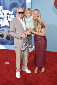 Filmpremiere 'Der Kater mit Hut' in Burbank