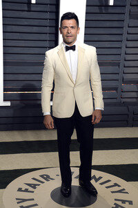 Vanity Fair Oscar Party 2017 in Beverly Hills
