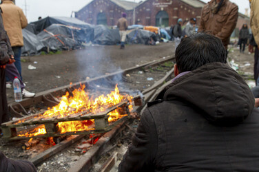 Flüchtlinge im Flüchtlingslager in Calais