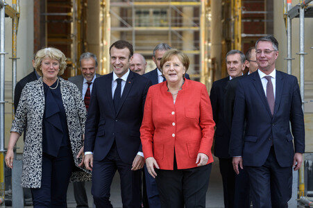 Angela Merkel emfpängt Emmanuel Macron in Berlin
