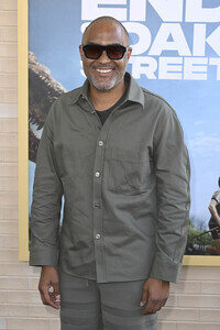 Filmpremiere 'The End of Oak Street' in Burbank