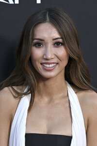 Closing Ceremony und Filmpremiere 'Song Sung Blue', AFI Fest 2025 in Los Angeles