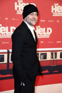 Filmpremiere 'Der Held vom Bahnhof Friedrichstraße' in Berlin