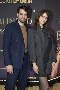 Weltpremiere der 'Blinded by Delight' Grand Show 2025 in Berlin