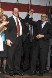 Andrew M. Cuomo zu Gouverneur wiedergewählt, New York