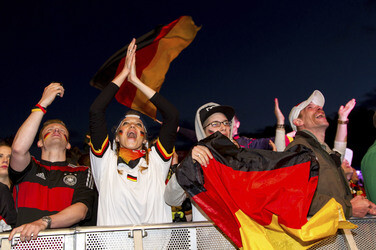WM-Fanmeile beim Spiel Deutschland gegen Ghana, Berlin