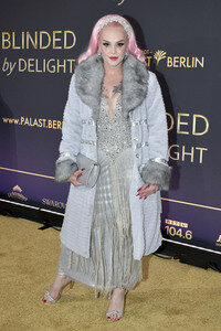 Weltpremiere der 'Blinded by Delight' Grand Show 2025 in Berlin
