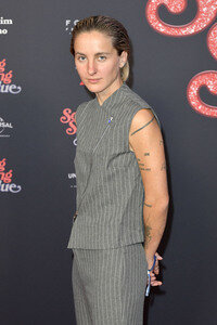 Filmpremiere 'Song Sung Blue' in Berlin