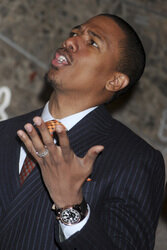 Nick Cannon erleuchtet das Empire State Building, New York
