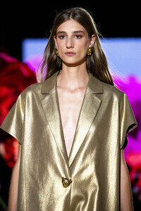 Lola Casademunt by Maite Fashion Show auf der Mercedes-Benz Fashion Week Madrid