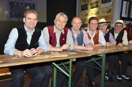 Showcase mit den CubaBoarischen in München
