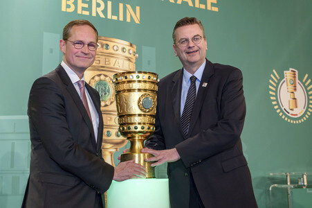 Cup Handover des DFB-Pokals in Berlin