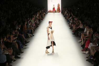 Rebekka Ruetz Fashion Show auf der Mercedes-Benz Fashion Week Spring/Summer 2016