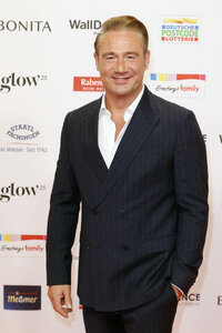 Goldene Bild der Frau 2025 in Hamburg