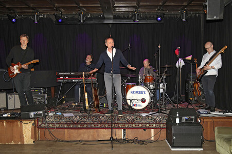Showcase mit Keimzeit in Leipzig
