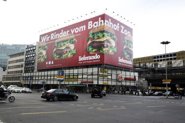 'Wir Rinder vom Bahnhof Zoo' Werbekampagne, Berlin