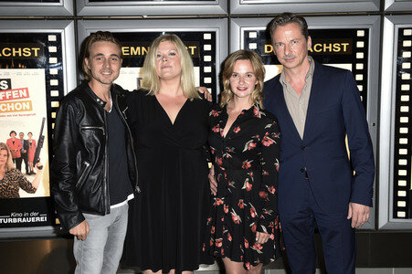 Filmpremiere 'Das schaffen wir schon' in Berlin