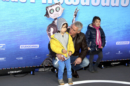 Filmpremiere 'Robbi, Tobbi und das Fliewatüüt' in Berlin