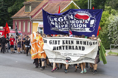 Gegen Lager, Asylgesetz und Nazibanden Demo in Berlin
