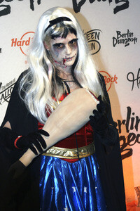 Halloween Party by Natascha Ochsenknecht im Berlin Dungeon