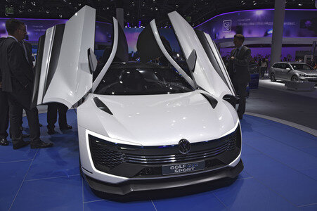 Zweiter Pressetag auf der IAA 2015 in Frankfurt