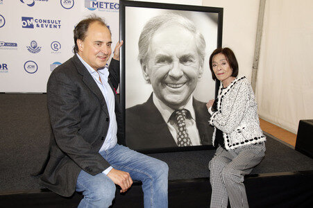 Offizielle Einweihung des Harald-Juhnke-Platzes in Berlin