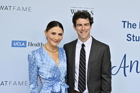 Rape Treatment Center and Stuart House Brunch mit dem Cast von 'The Pitt' in Los Angeles