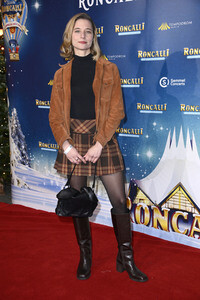 Premiere des 21. Original Roncalli Weihnachtscircus 2025 in Berlin