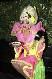 Eröffnung von Olivias Dschungel Bar in Hamburg