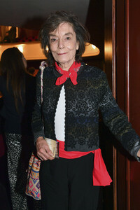 Theaterpremiere 'Wer schießt auf Frau Hummel?' in München