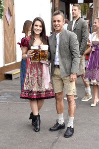 FC Bayern München Wiesnbesuch in Käfers Wiesn-Schänke auf dem Oktoberfest 2018 in München