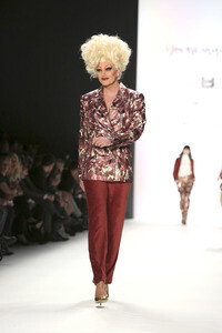 Riani Fashion Show auf der Mercedes-Benz Fashion Week Autumn/Winter 2016 in Berlin