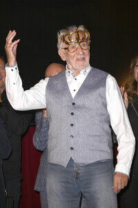 Theaterpremiere 'Der eingebildet Kranke' und 90. Geburtstag von Dieter Hallervorden in Berlin